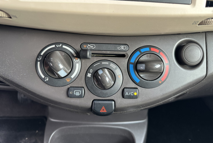 Nissan Micra III Phase 2 1.2 i 80 CV