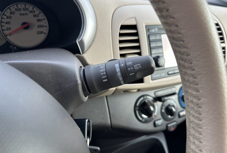 Nissan Micra III Phase 2 1.2 i 80 CV