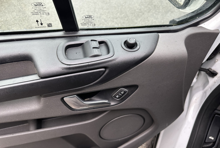 Ford TRANSIT CUSTOM FG 300 L2H1 2.0 TDCi 170 CV TREND