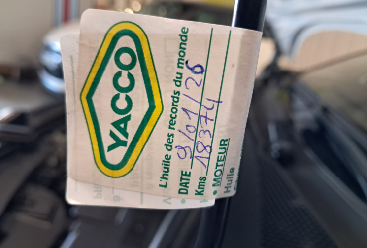 Citroën C3 1.2 PureTech 110 S&S Shine EAT6 - 1ERE  MAIN - TBE - REVISEE - GARANTIE