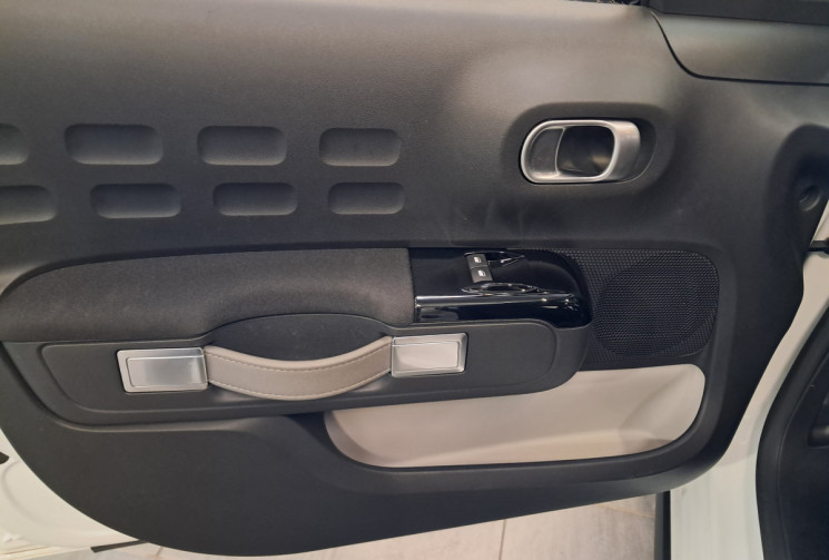 Citroën C3 1.2 PureTech 110 S&S Shine EAT6 - 1ERE  MAIN - TBE - REVISEE - GARANTIE