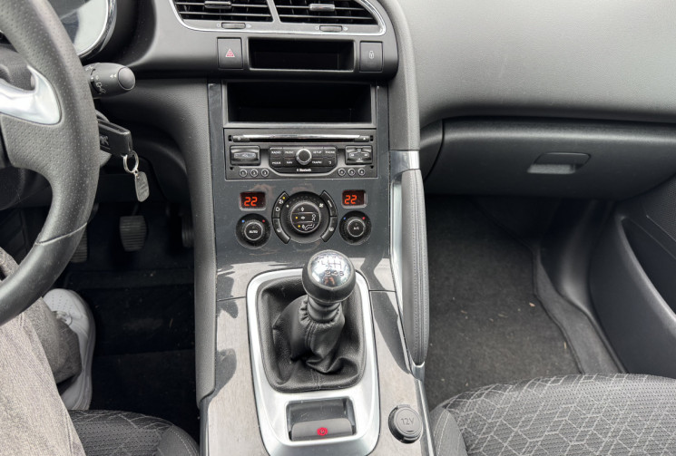 Peugeot 3008 Phase 2 1.6 BlueHDi 120 cv Style