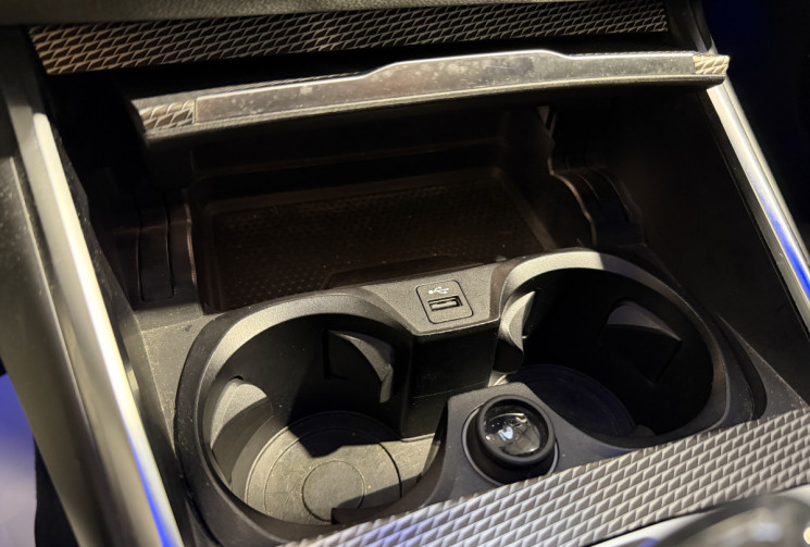 BMW Série 3 320iA 184ch M Sport / Pack ambiance / sièges chauffant / Carplay