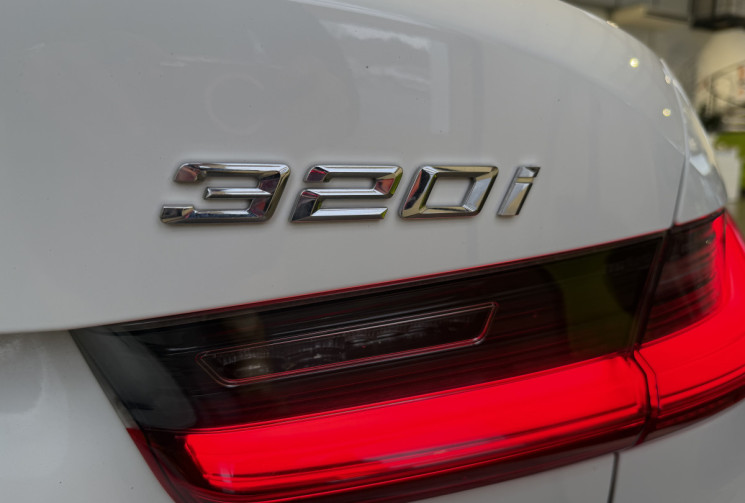 BMW Série 3 320iA 184ch M Sport / Pack ambiance / sièges chauffant / Carplay