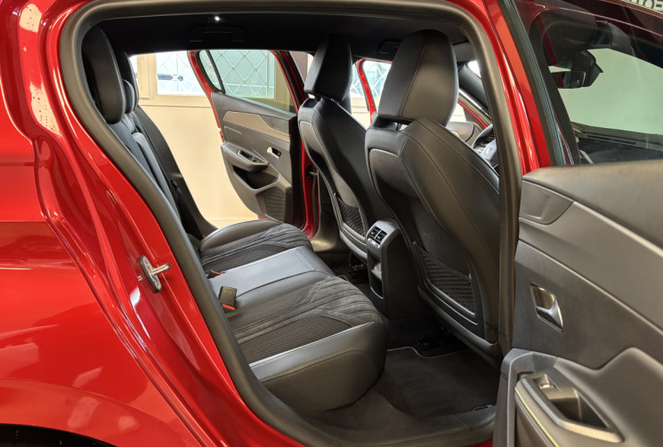 Peugeot 308 1.2 PURETECH EAT8 130 GT / SUIVI COMPLET PEUGEOT 