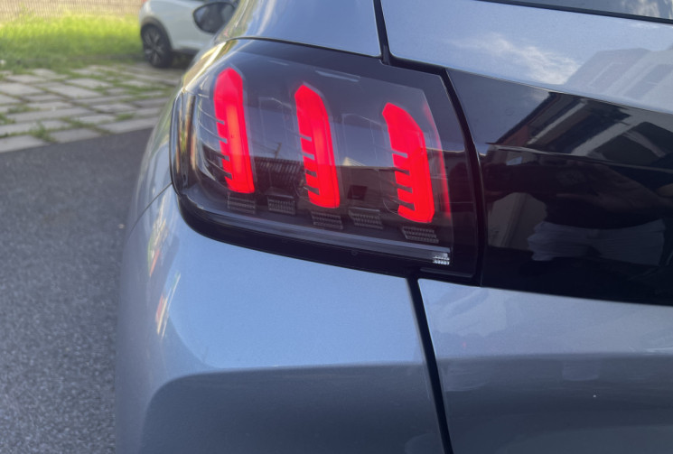 Peugeot 208   II 1.2 PURETECH 100 ALLURE