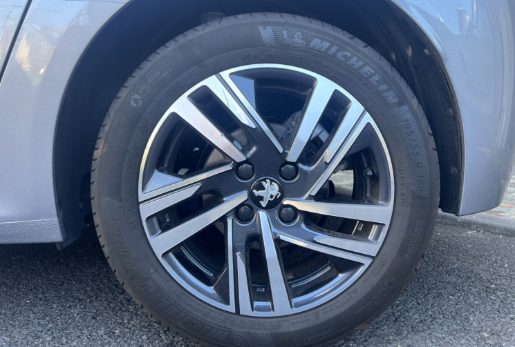 Peugeot 208   II 1.2 PURETECH 100 ALLURE