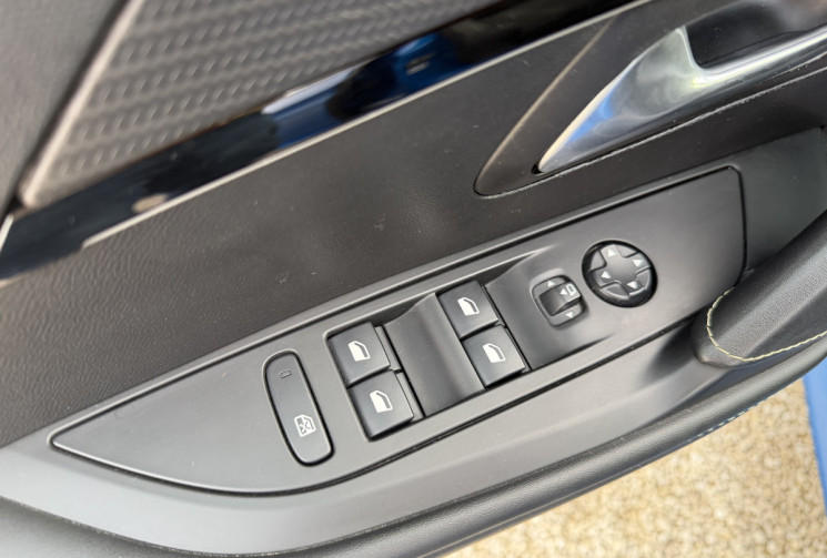 Peugeot 208 1.5 BLUE HDI 100 GT LINE