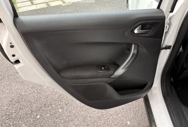 Peugeot 2008 1.6 BlueHDi 100cv ALLURE