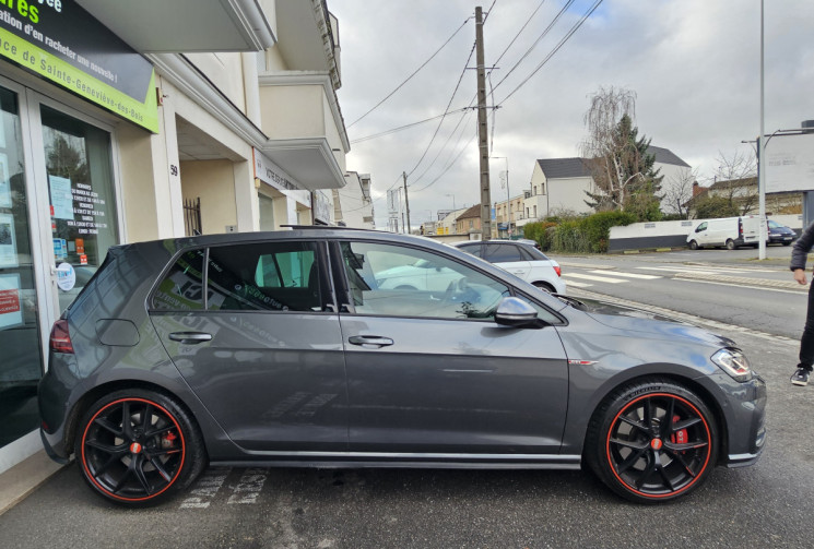 Volkswagen Golf 2.0 TSI 245 ch GTI Performance DSG7 Cuir Toit ouvrant ACC DCC DYNAUDIO