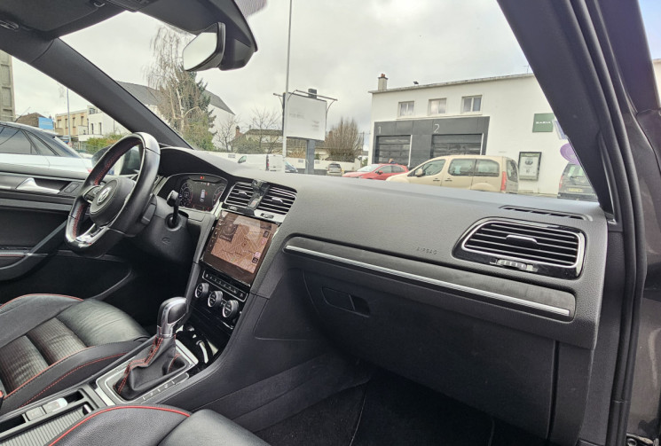 Volkswagen Golf 2.0 TSI 245 ch GTI Performance DSG7 Cuir Toit ouvrant ACC DCC DYNAUDIO