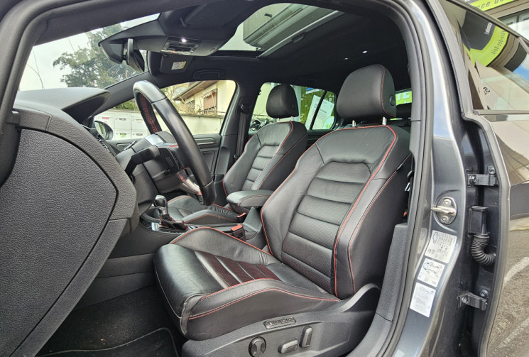 Volkswagen Golf 2.0 TSI 245 ch GTI Performance DSG7 Cuir Toit ouvrant ACC DCC DYNAUDIO