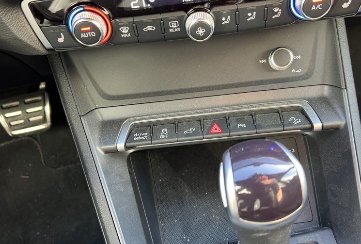 Audi Q3 45 TFSI e 245ch S line S tronic * Matrix * Toit Ouvrant * Sièges Chauffants