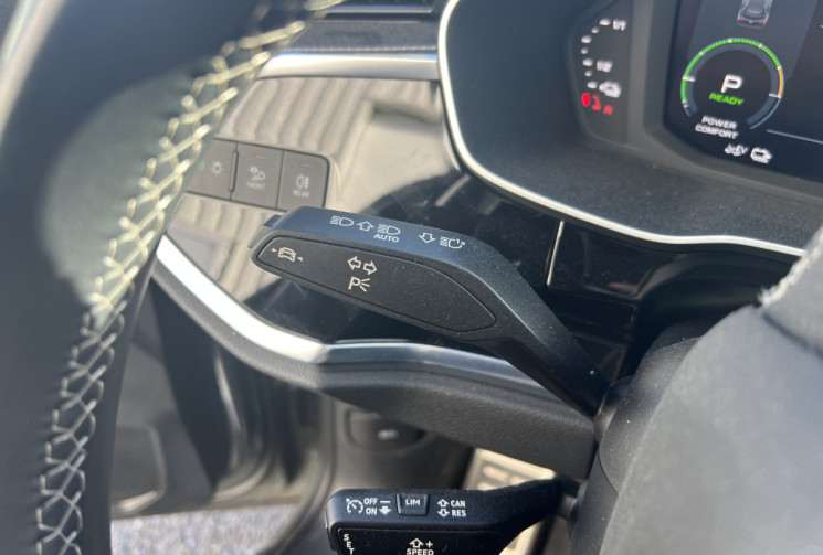 Audi Q3 45 TFSI e 245ch S line S tronic * Matrix * Toit Ouvrant * Sièges Chauffants