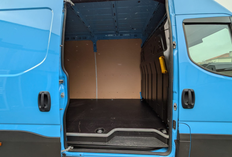 Iveco Daily 3.0 GNV 136 L4H3 / 1ERE MAIN  / GARANTIE CONSTRUCTEUR  