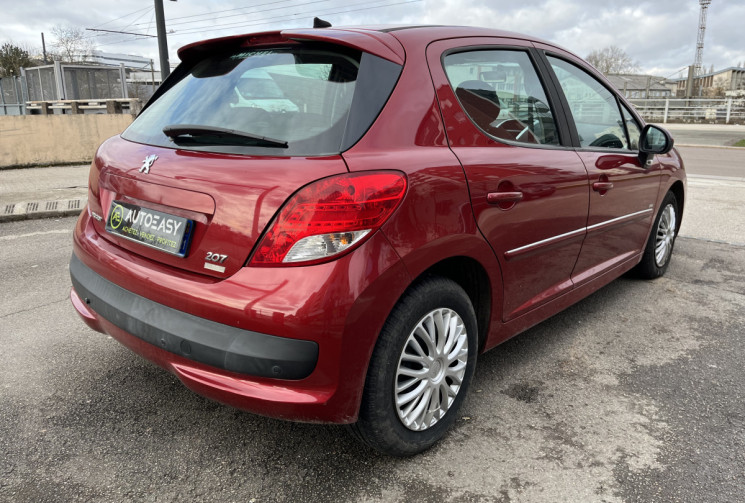 Peugeot 207 Peugeot 207 1.6 HDi 90 ch