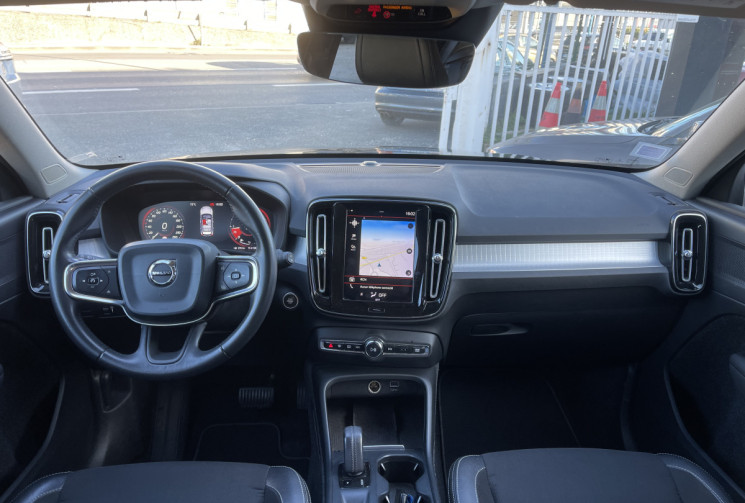 Volvo XC40 D3 150 Ch MOMENTUM GEARTRONIC 8 * CARPLAY * GPS * CAMERA DE RECUL