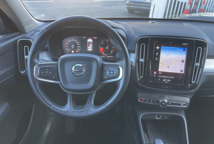Volvo XC40 D3 150 Ch MOMENTUM GEARTRONIC 8 * CARPLAY * GPS * CAMERA DE RECUL