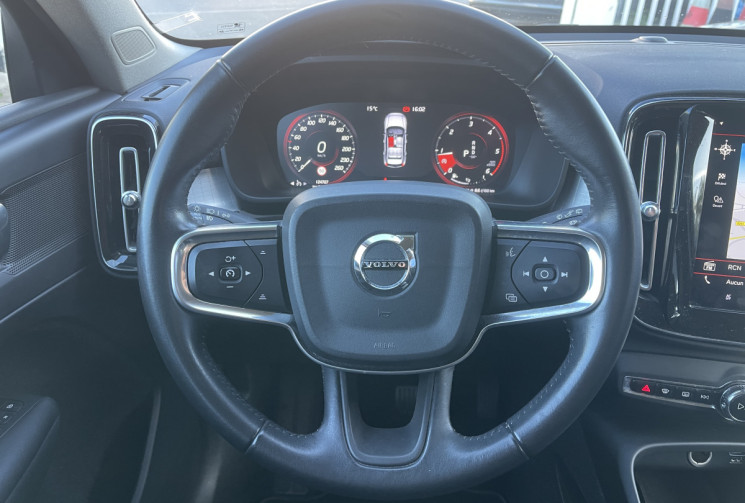 Volvo XC40 D3 150 Ch MOMENTUM GEARTRONIC 8 * CARPLAY * GPS * CAMERA DE RECUL