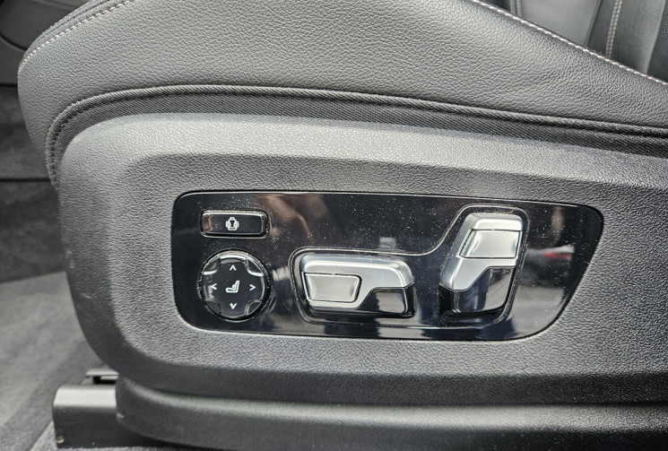 BMW X5 (G05) 45E XDRIVE 3.0 394 M SPORT TO HK JA 22 SIEGES M FRANCAIS