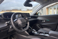 Peugeot 208 II 136 STYLE / CAMERA RECUL / CHARGE RAPIDE / GARANTIE 12 MOIS