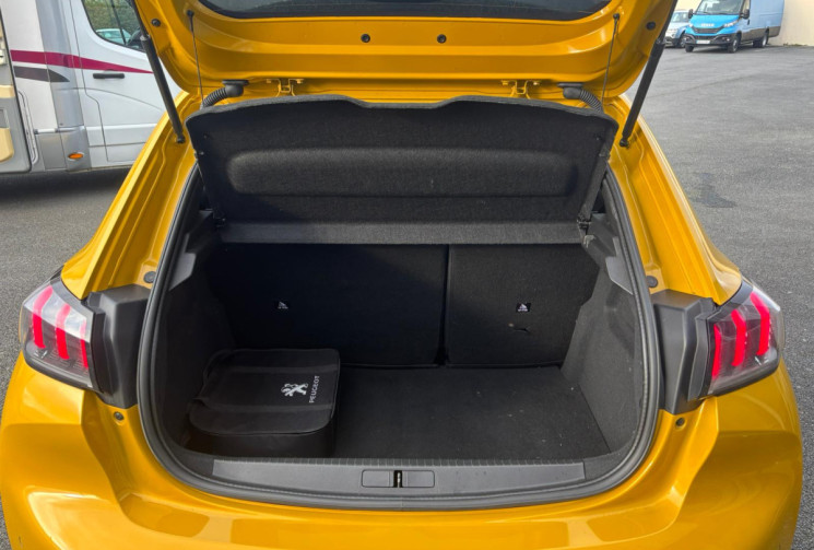 Peugeot 208 II 136 STYLE / CAMERA RECUL / CHARGE RAPIDE / GARANTIE 12 MOIS