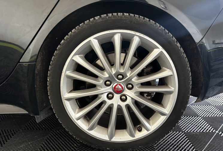 Jaguar XE 2.0D 180ch R-Sport BVA8