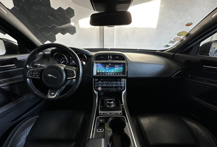 Jaguar XE 2.0D 180ch R-Sport BVA8