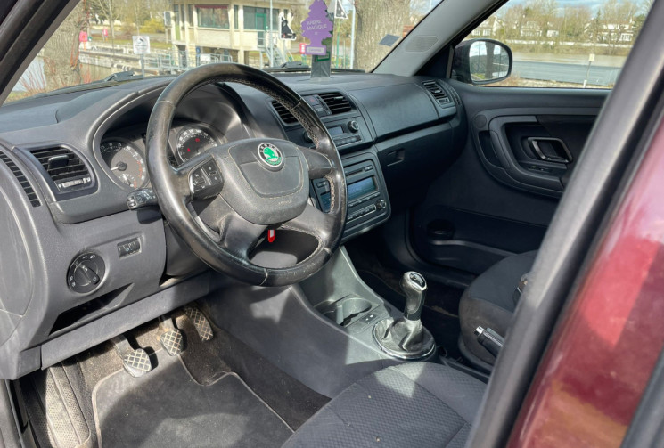 Skoda Fabia  II Phase 2 1.6 TDi FAP 16V 75 CV / IDEAL JEUNE PERMIS