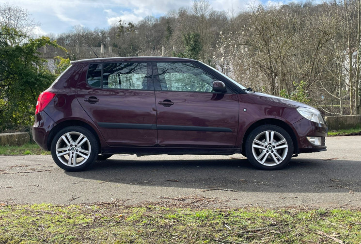 Skoda Fabia  II Phase 2 1.6 TDi FAP 16V 75 CV / IDEAL JEUNE PERMIS