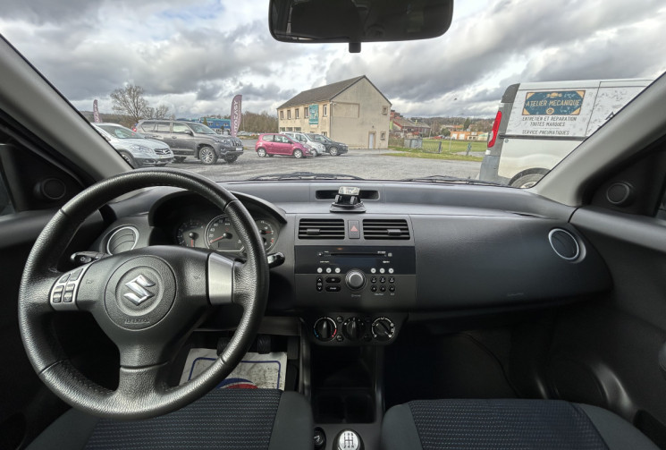 Suzuki Swift 1.3 CONFORT 123000 KMS 