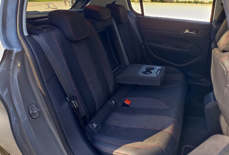 Peugeot 308 1.2L 130CH EAT8 - GT LINE - Camera - Carplay - Distrib à jour