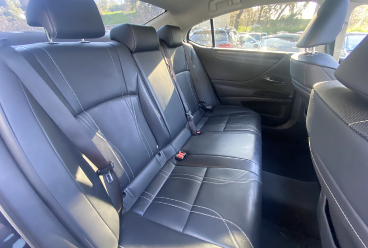 Lexus ES TVA RECUPERABLE VII Phase 2 300h 2.5 VVT-i 218CH Hybrid E-CVT 178CH LUXE