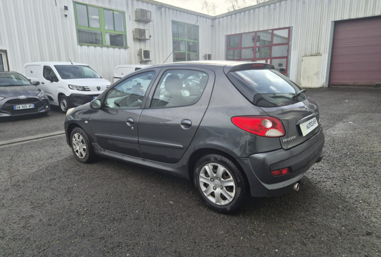 Peugeot 206+ 1.4 HDi FAP Blue Lion 68 CV * Distribution faite * Carplay 