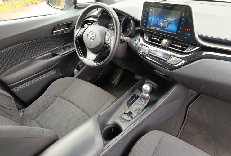 Toyota C-HR I 1.8 VVT-i HSD Hybrid 2WD 122
