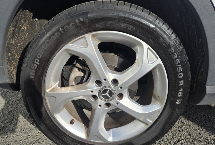 Mercedes GLA 180 122ch Sensation 7G-DC *CARPLAY*HAYON ELECTRIQUE*CAMERA*CLIM AUTO* TBE CARROSSERIE* 