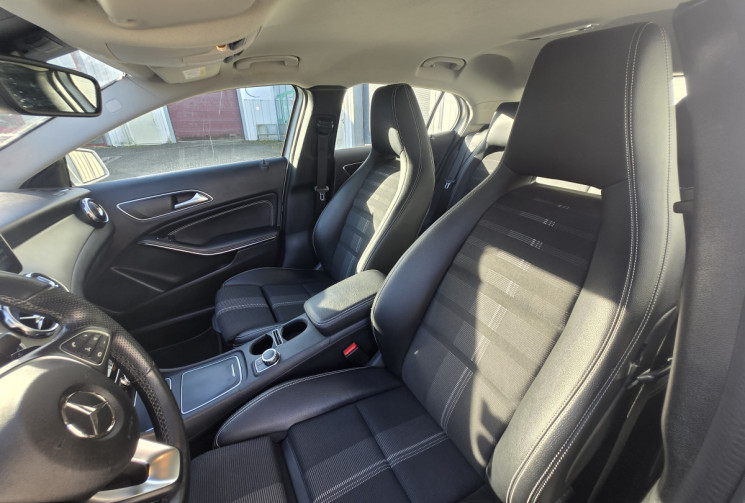 Mercedes GLA 180 122ch Sensation 7G-DC *CARPLAY*HAYON ELECTRIQUE*CAMERA*CLIM AUTO* TBE CARROSSERIE* 