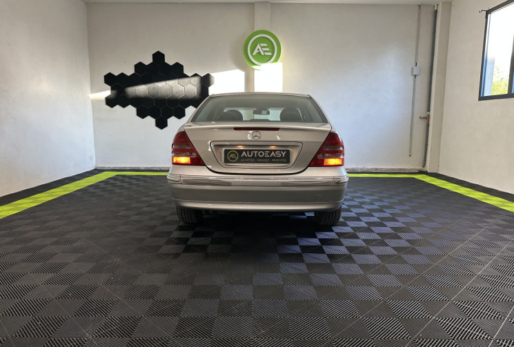 Mercedes Classe C II (W203) 240 V6 Elegance BA