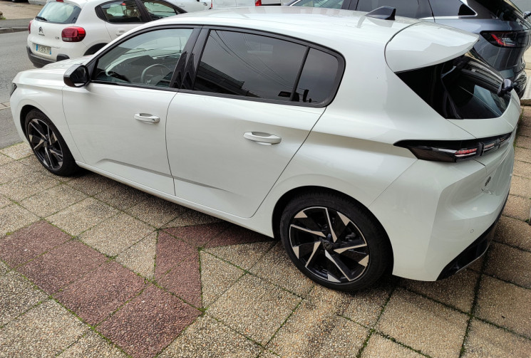 Peugeot 308 1.2 130 EAT8 ALLURE PACK / 1ère Main 