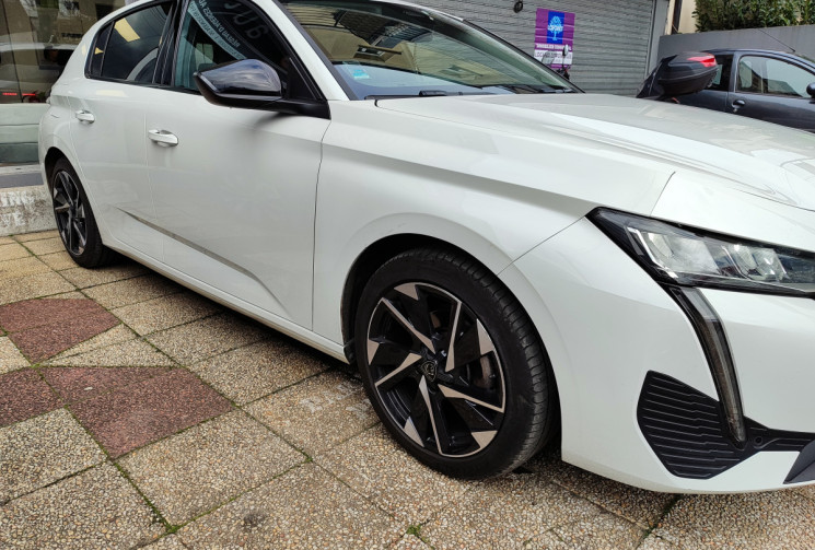 Peugeot 308 1.2 130 EAT8 ALLURE PACK / 1ère Main 