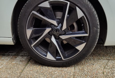 Peugeot 308 1.2 130 EAT8 ALLURE PACK / 1ère Main 