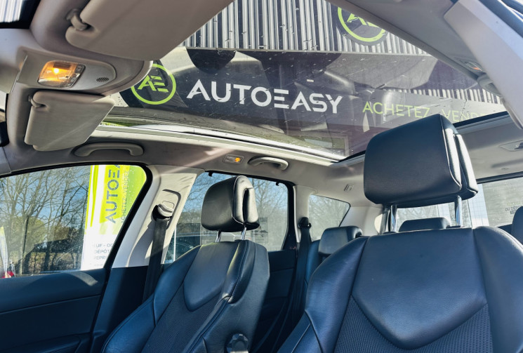 Peugeot 308 SW 2.0 HDI 135ch Féline 7 places / Attelage / Entretien suivi