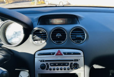 Peugeot 308 SW 2.0 HDI 135ch Féline 7 places / Attelage / Entretien suivi