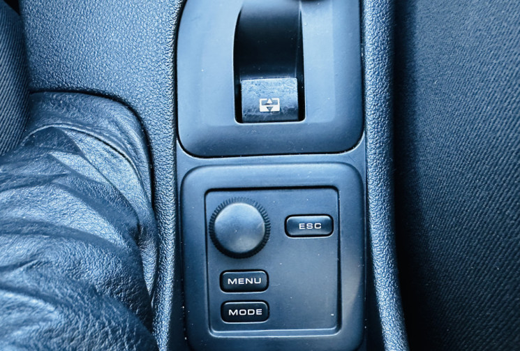 Peugeot 308 SW 2.0 HDI 135ch Féline 7 places / Attelage / Entretien suivi