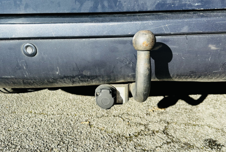 Peugeot 308 SW 2.0 HDI 135ch Féline 7 places / Attelage / Entretien suivi