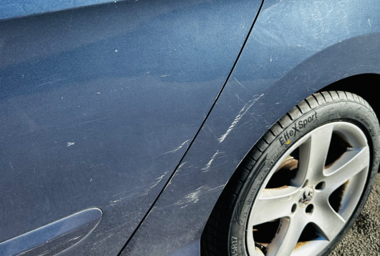 Peugeot 308 SW 2.0 HDI 135ch Féline 7 places / Attelage / Entretien suivi