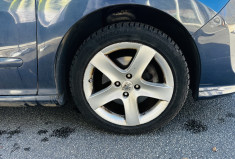 Peugeot 308 SW 2.0 HDI 135ch Féline 7 places / Attelage / Entretien suivi