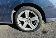 Peugeot 308 SW 2.0 HDI 135ch Féline 7 places / Attelage / Entretien suivi