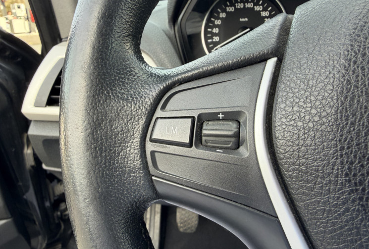 BMW Série 1 118d Business Design / sièges chauffants / Radar AV/AR / GPS