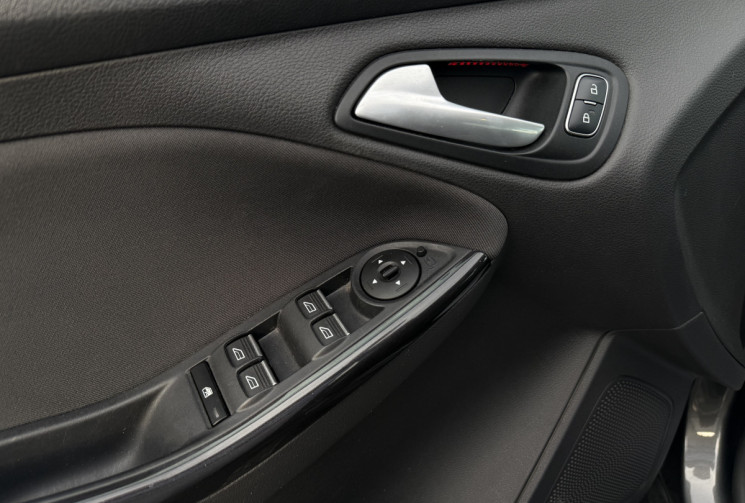 Ford Focus 1.0 EcoBoost 100ch Stop&Start Titanium